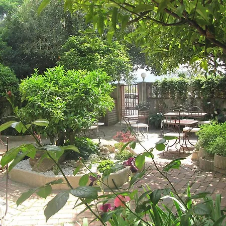 Les Orangers Hotell Hyères