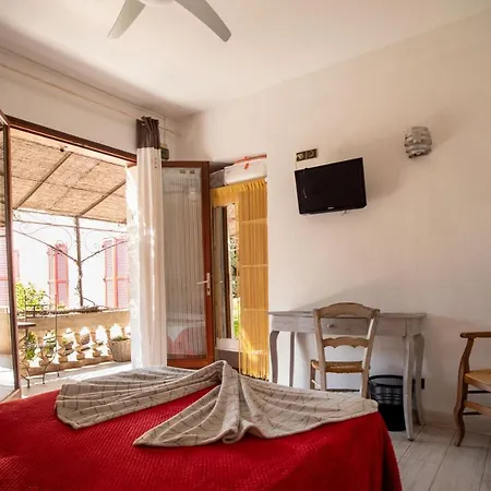 Les Orangers Hotel 2*
